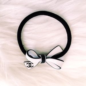 💜 NWOT Bow Hair Tie💜